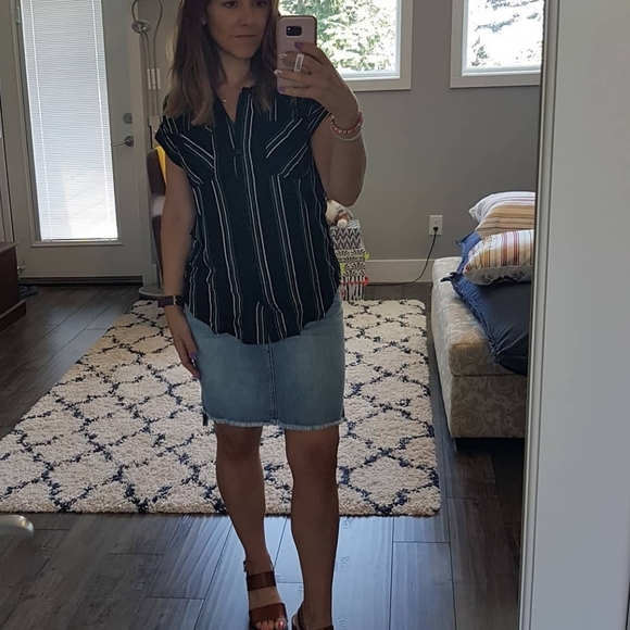 Evys Tree Lindsay top - Picture 3 of 3